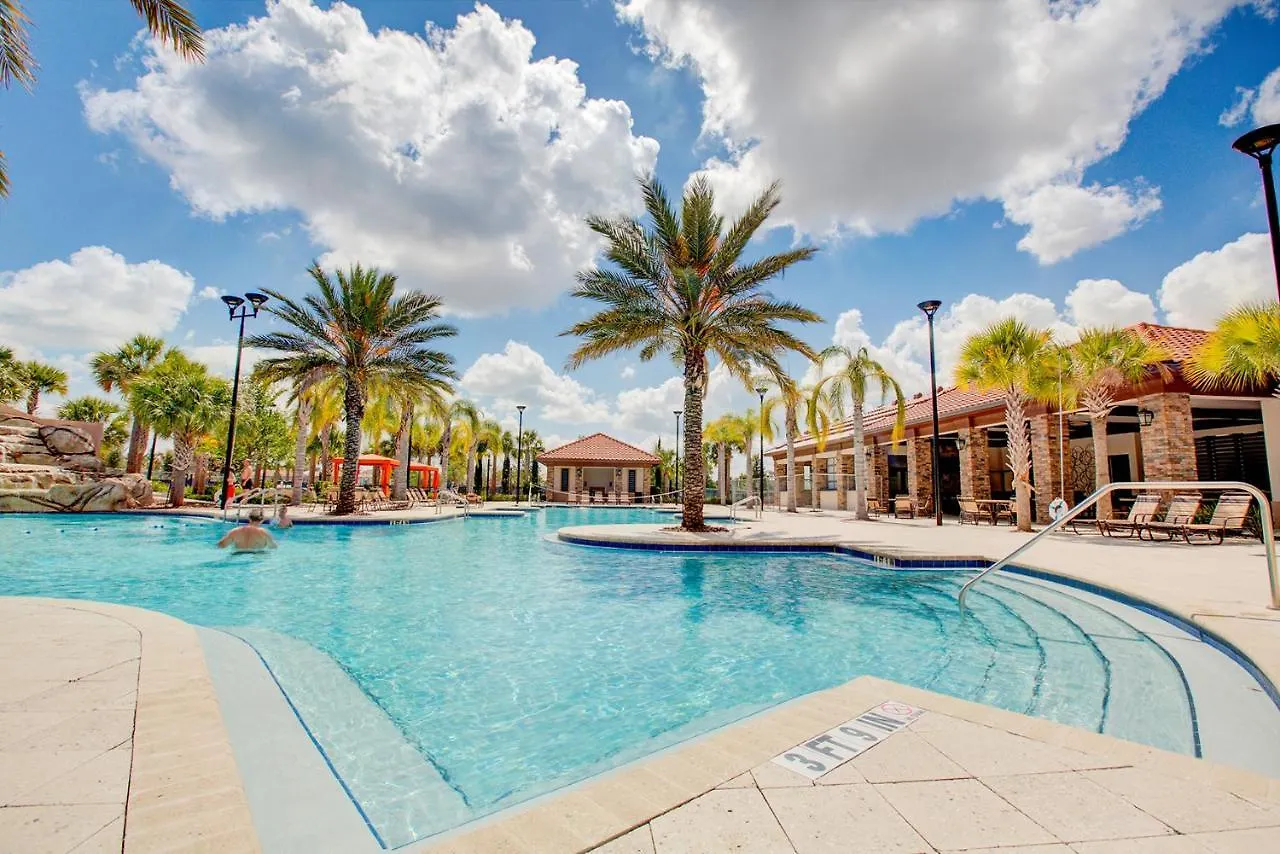 5532 Misty Oak Circle Villa Davenport