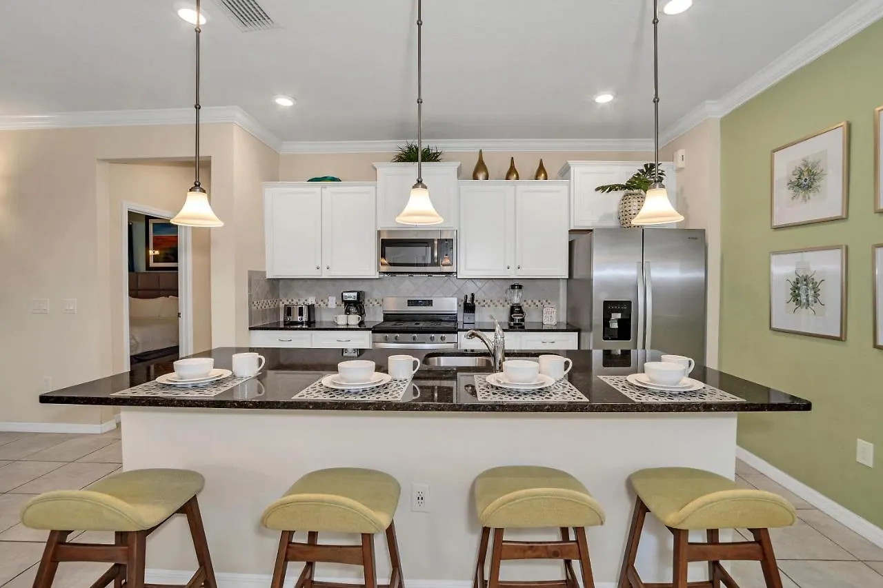 5532 Misty Oak Circle Villa Davenport