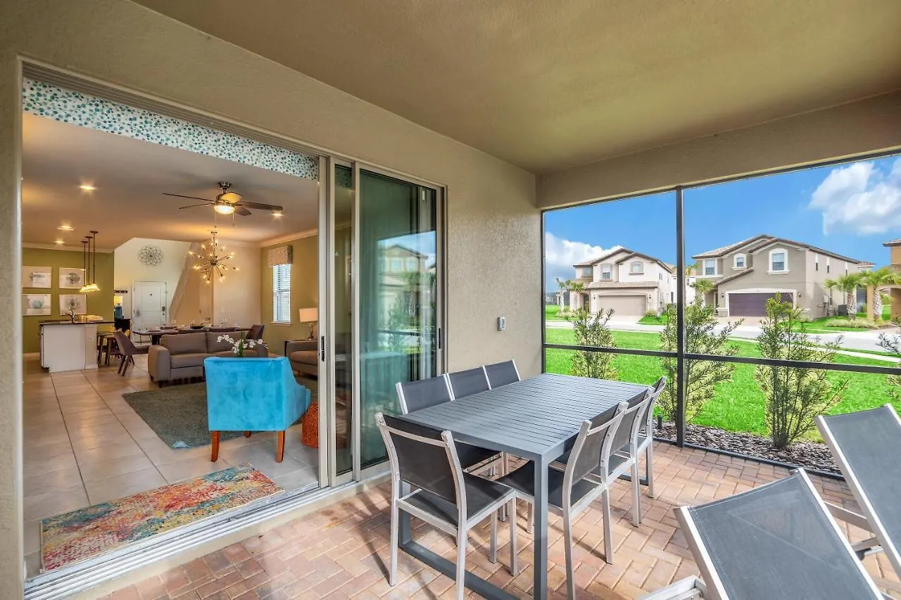 5532 Misty Oak Circle Villa Davenport